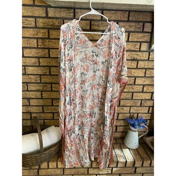 ‎Lovestitch Kimono - Picture 1 of 6